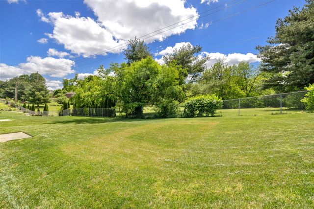 619 Four Winds Drive, Richmond, KY 40475