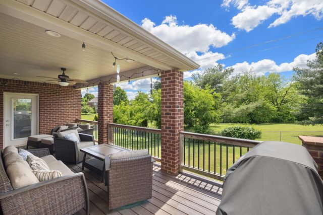 619 Four Winds Drive, Richmond, KY 40475