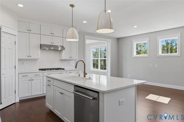 15308 Cedarville Dr, Midlothian, VA 23112