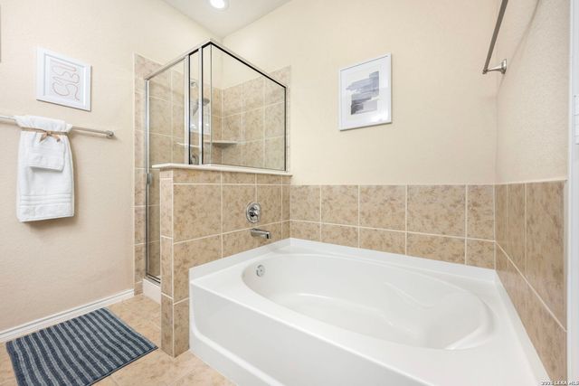8722 BUGGY LN, Converse, TX 78109