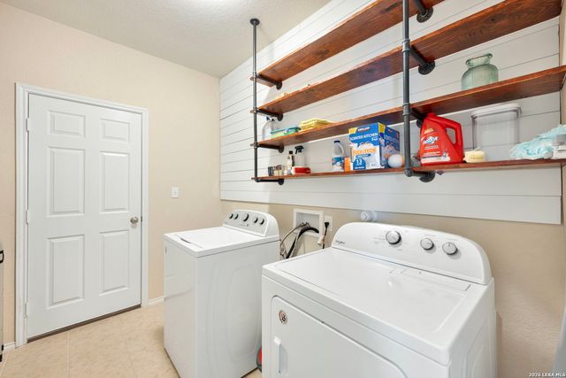 8722 BUGGY LN, Converse, TX 78109