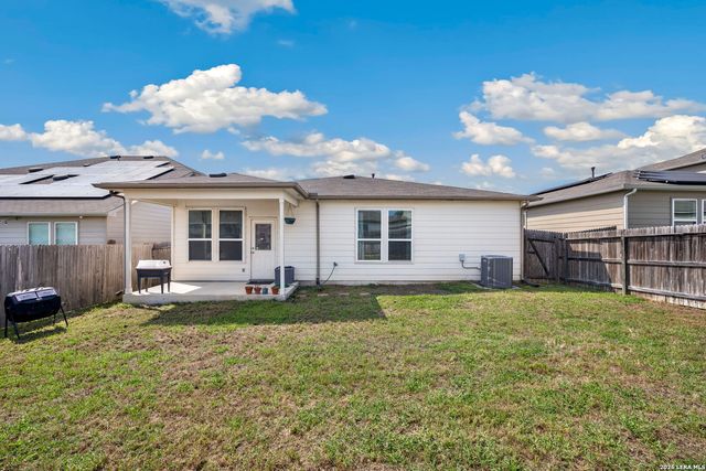 8722 BUGGY LN, Converse, TX 78109