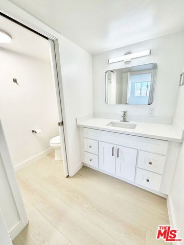 468 S Roxbury Drive 404, Beverly Hills, CA 90212