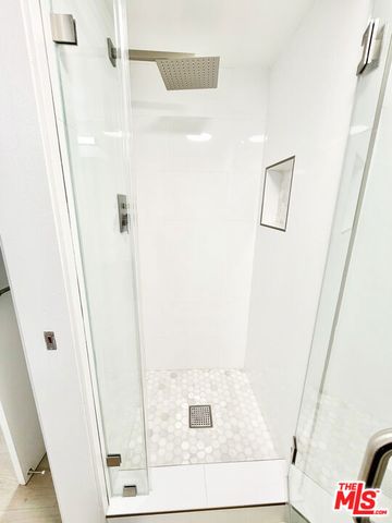 468 S Roxbury Drive 404, Beverly Hills, CA 90212