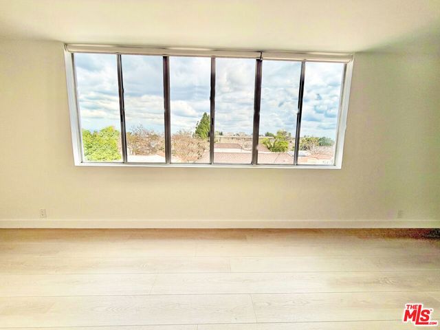 468 S Roxbury Drive 404, Beverly Hills, CA 90212