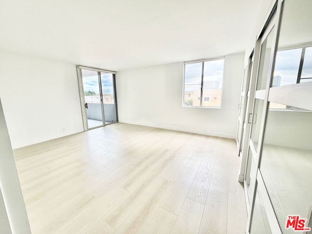 468 S Roxbury Drive 404, Beverly Hills, CA 90212