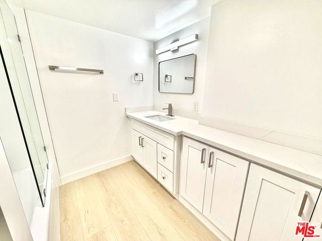 468 S Roxbury Drive 404, Beverly Hills, CA 90212