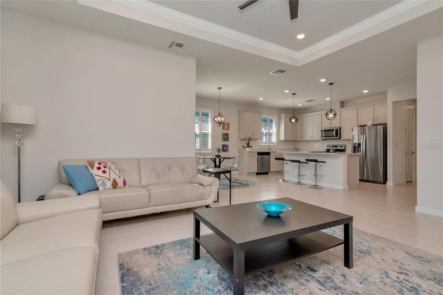 6462 BRADFORD WOODS DRIVE, Zephyrhills, FL 33542