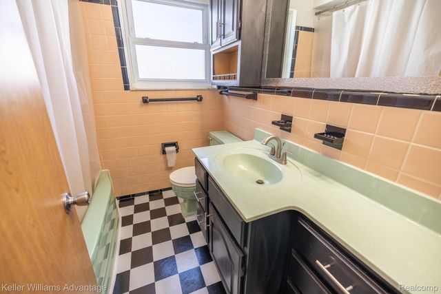 29240 Brody Avenue, Westland, MI 48185