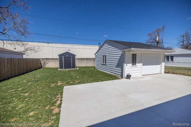 29240 Brody Avenue, Westland, MI 48185