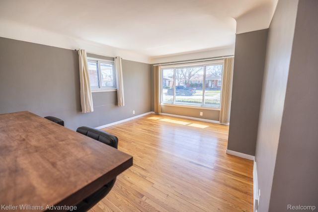 29240 Brody Avenue, Westland, MI 48185