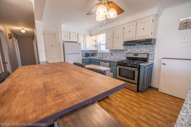 29240 Brody Avenue, Westland, MI 48185