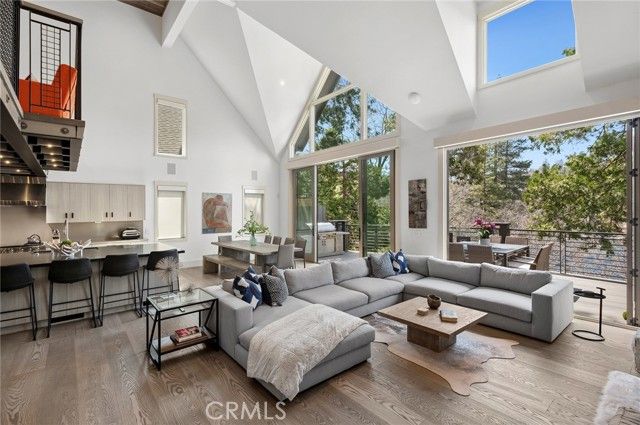 496 North State Highway 173, Lake Arrowhead, CA 92352