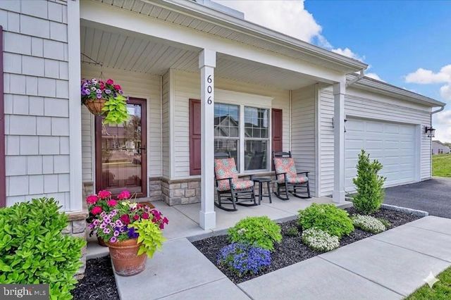 606 LILLIANA DR, Lebanon, PA 17046