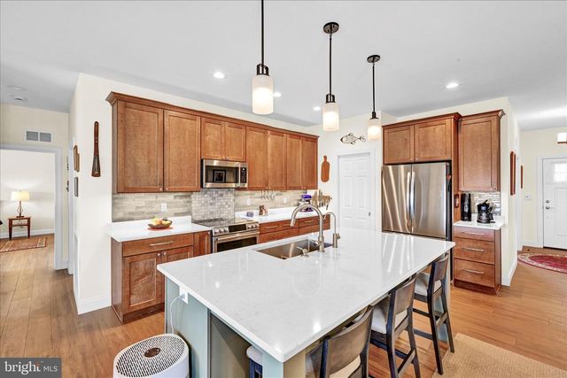 606 LILLIANA DR, Lebanon, PA 17046