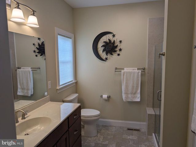 606 LILLIANA DR, Lebanon, PA 17046