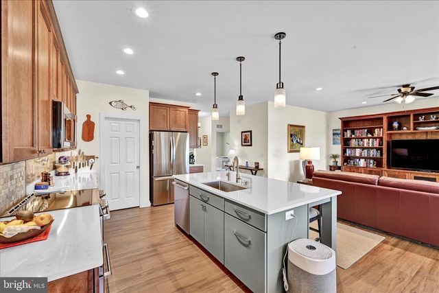 606 LILLIANA DR, Lebanon, PA 17046