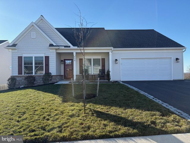 606 LILLIANA DR, Lebanon, PA 17046