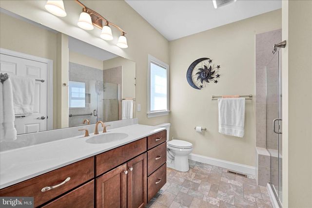 606 LILLIANA DR, Lebanon, PA 17046