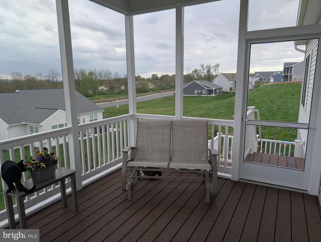 606 LILLIANA DR, Lebanon, PA 17046