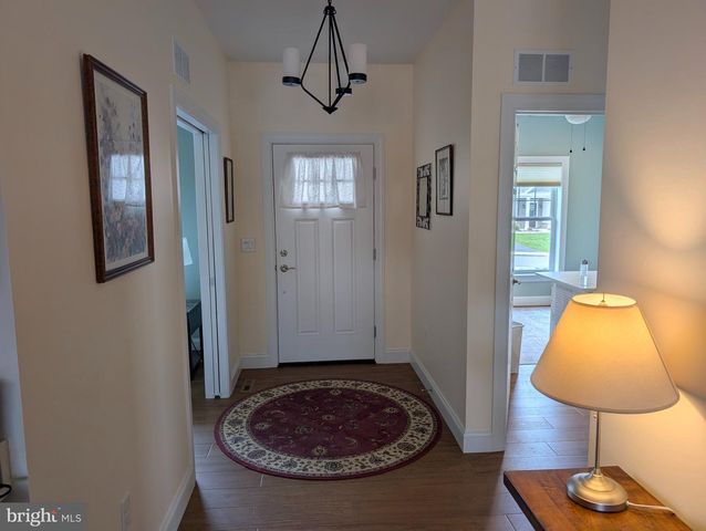 606 LILLIANA DR, Lebanon, PA 17046