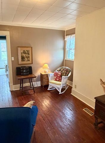 537 W Main Street, Fennville, MI 49408