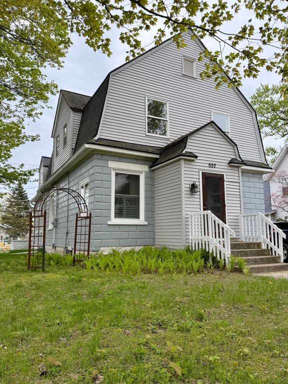 537 W Main Street, Fennville, MI 49408