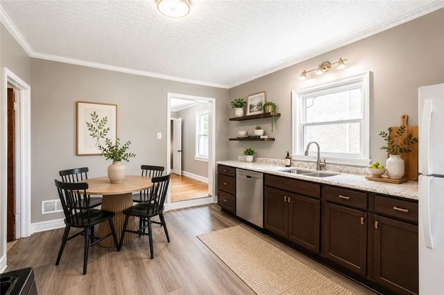 117 North Lincoln Road, East Rochester, NY 14445