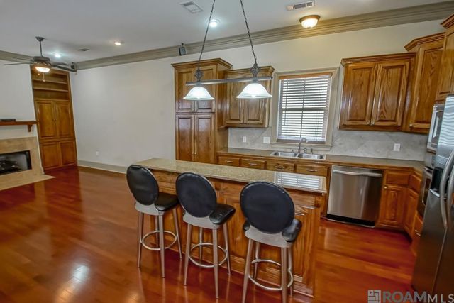 8602 Foxfield Dr, Baton Rouge, LA 70809