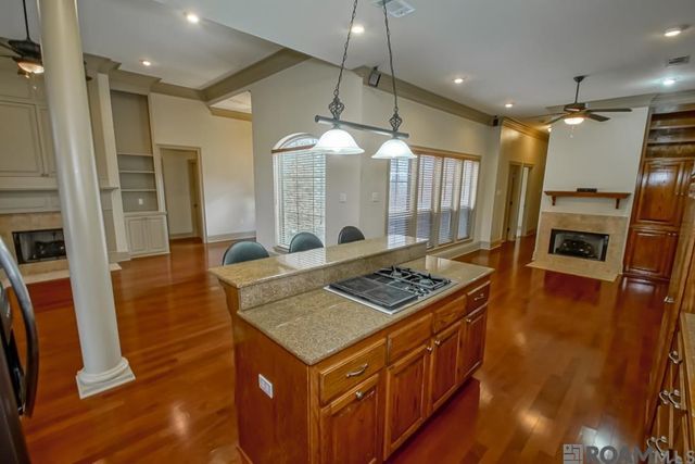 8602 Foxfield Dr, Baton Rouge, LA 70809