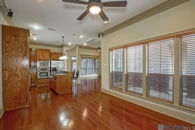 8602 Foxfield Dr, Baton Rouge, LA 70809