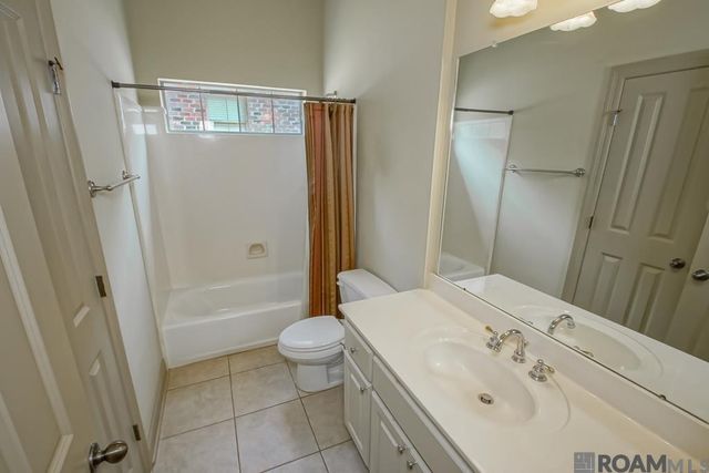 8602 Foxfield Dr, Baton Rouge, LA 70809