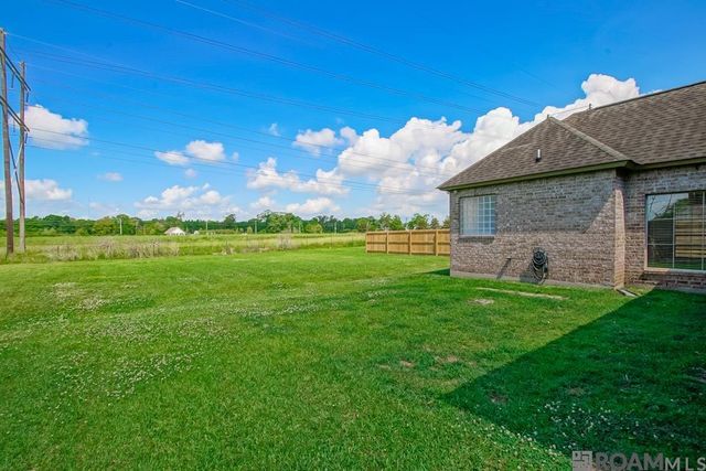 8602 Foxfield Dr, Baton Rouge, LA 70809