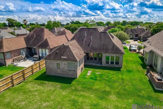 8602 Foxfield Dr, Baton Rouge, LA 70809