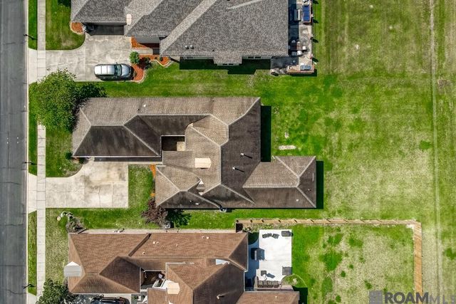 8602 Foxfield Dr, Baton Rouge, LA 70809