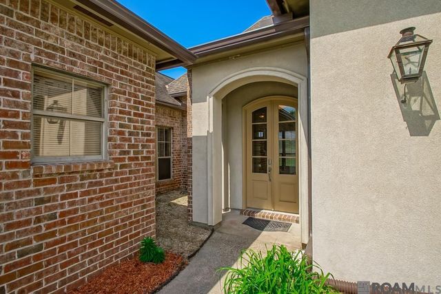 8602 Foxfield Dr, Baton Rouge, LA 70809