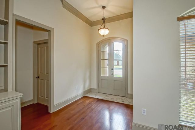 8602 Foxfield Dr, Baton Rouge, LA 70809