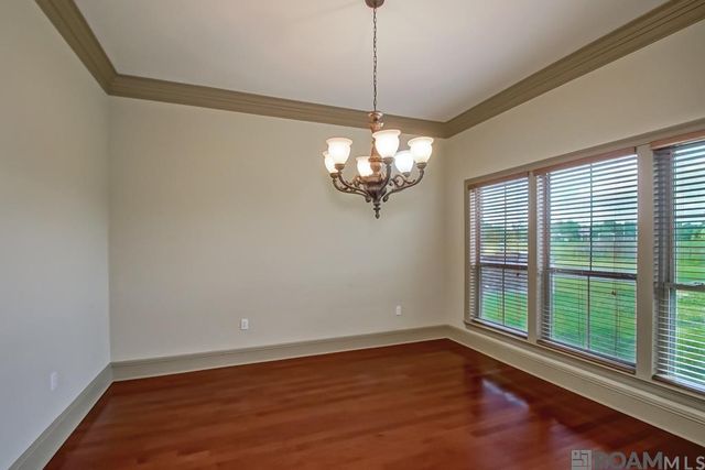 8602 Foxfield Dr, Baton Rouge, LA 70809