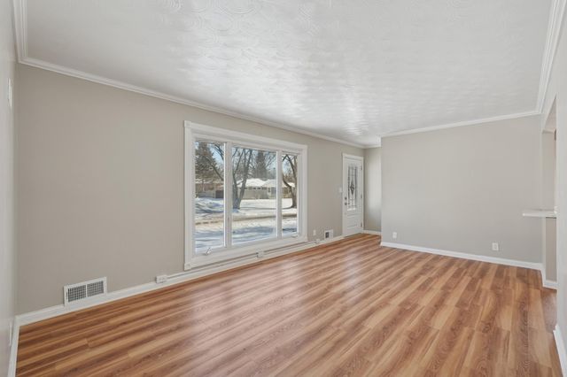 761 Bartelmy Lane N, Maplewood, MN 55119