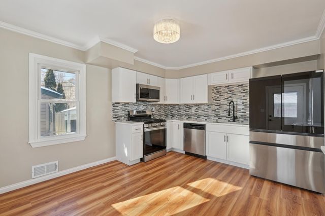 761 Bartelmy Lane N, Maplewood, MN 55119