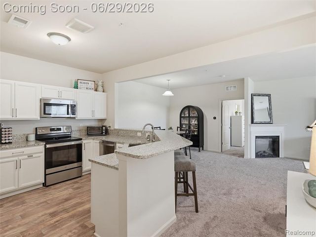 21936 Andover Drive, Macomb, MI 48042
