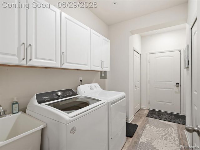 21936 Andover Drive, Macomb, MI 48042