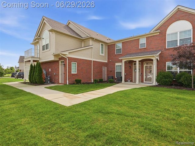 21936 Andover Drive, Macomb, MI 48042