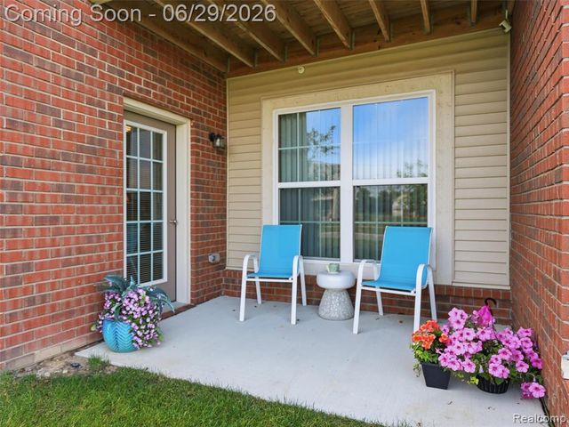 21936 Andover Drive, Macomb, MI 48042