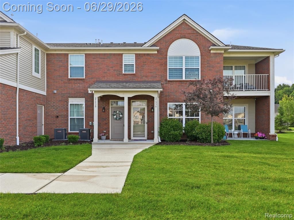 21936 Andover Drive, Macomb, MI 48042