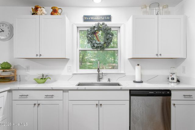 1832 Travis Lane, Burlington, NC 27217