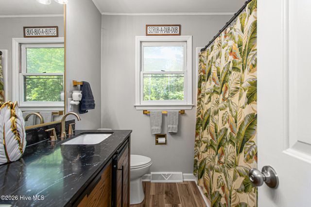 1832 Travis Lane, Burlington, NC 27217