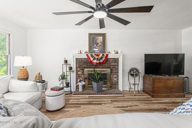 1832 Travis Lane, Burlington, NC 27217