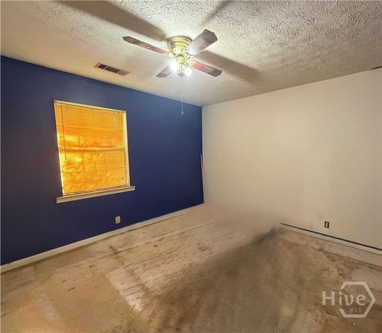 395 Lemans Dr, Bloomingdale, GA 31302