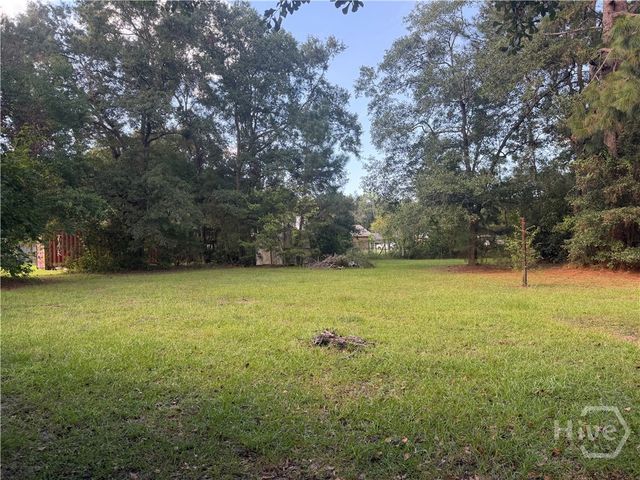 395 Lemans Dr, Bloomingdale, GA 31302